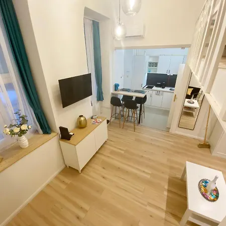 Szuper Kis Designlakás Szívében *