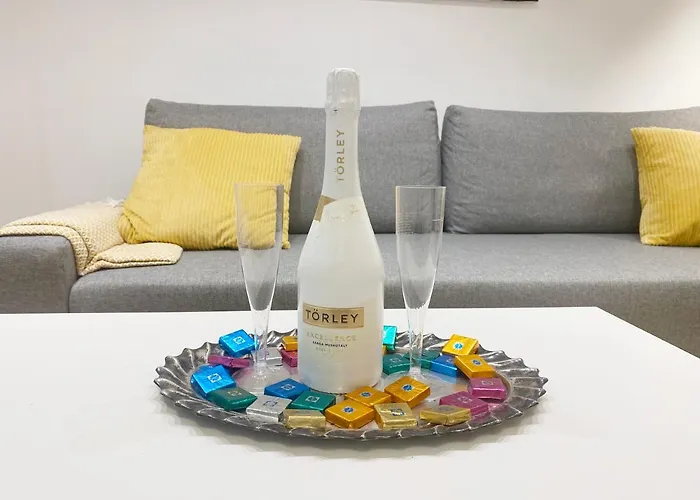 Goldart Design In The Heart Of Apartament *