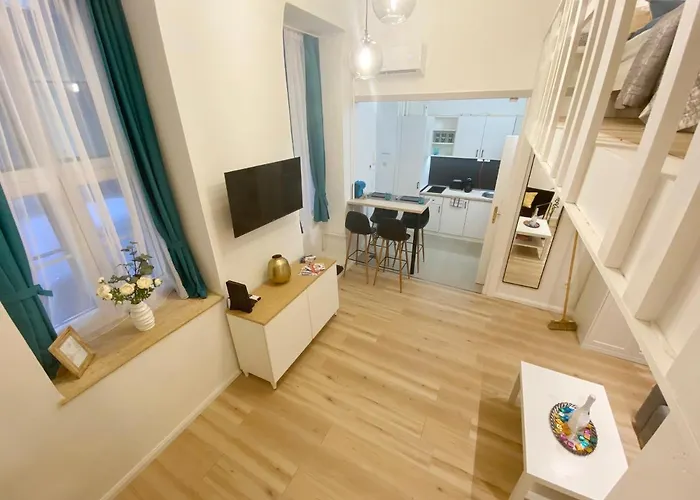 Goldart Design In The Heart Of *
